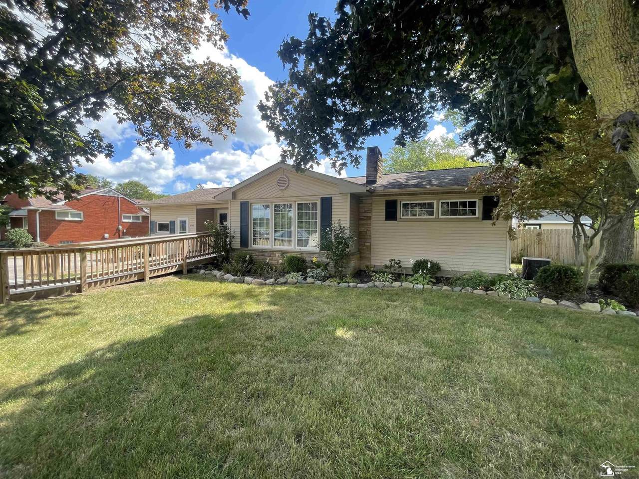 14960 Dixie - Photo 1