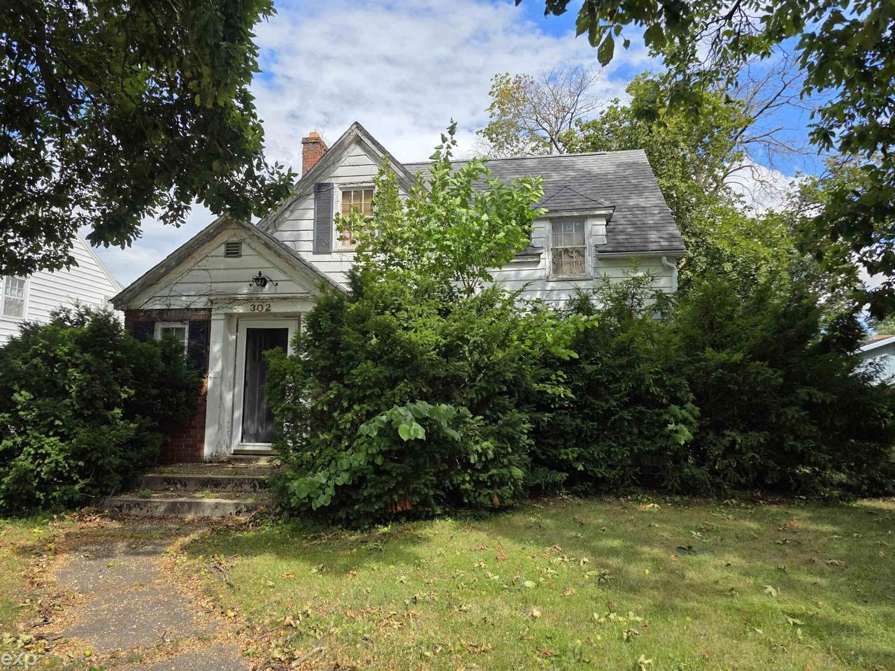 302 Electric - Photo 1