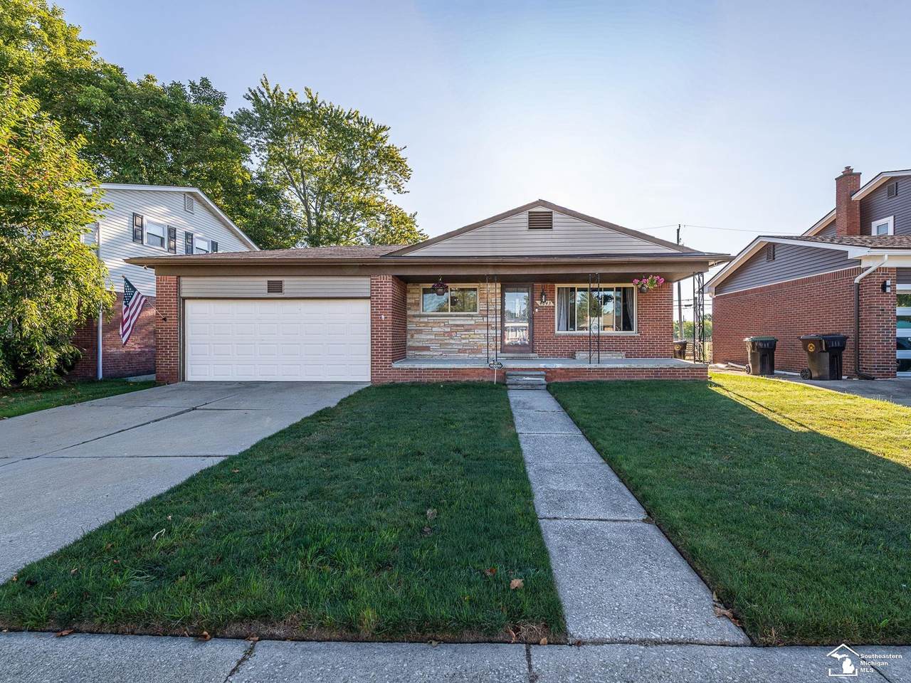 4843 Valley - Photo 1