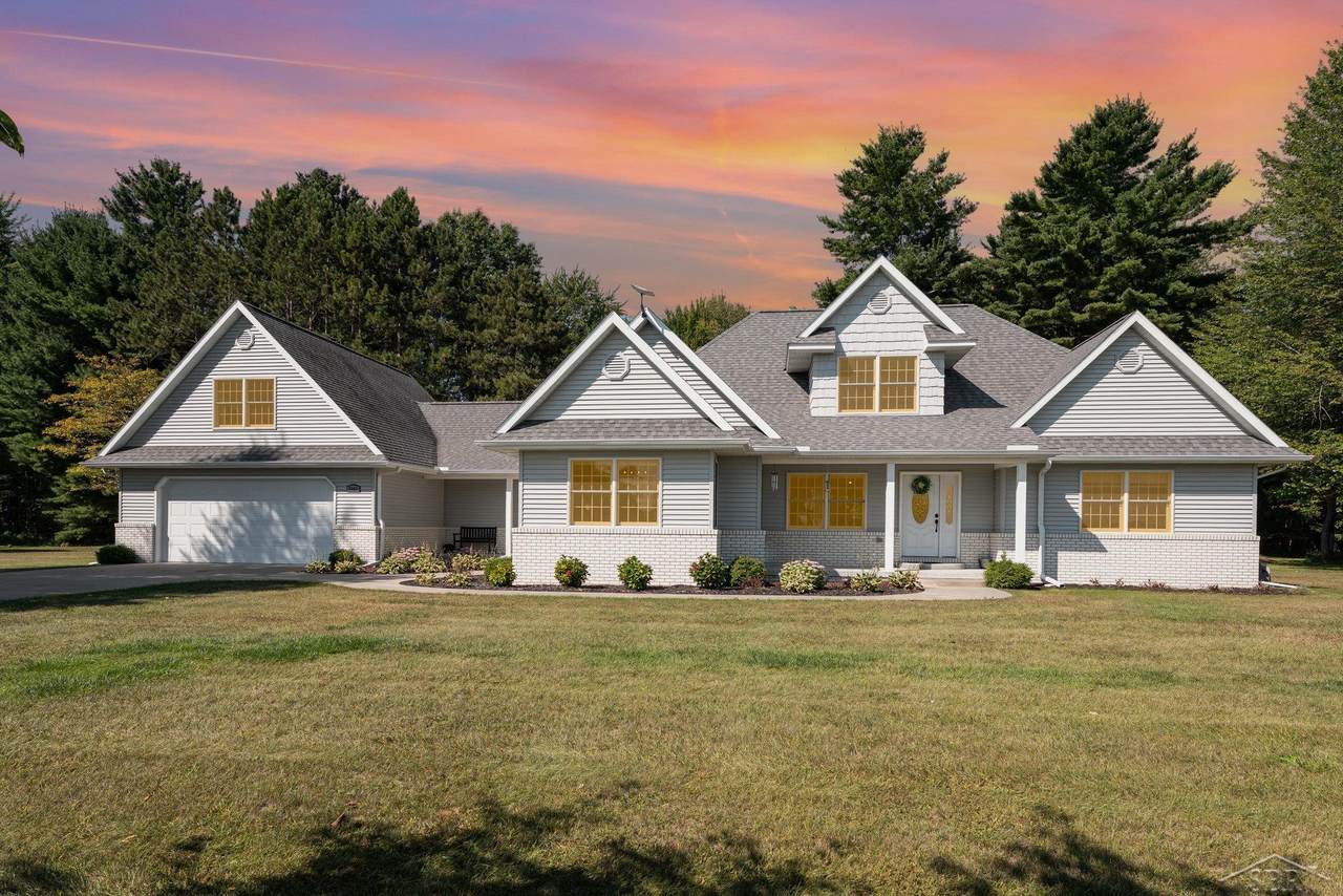 5605 Shore - Photo 1