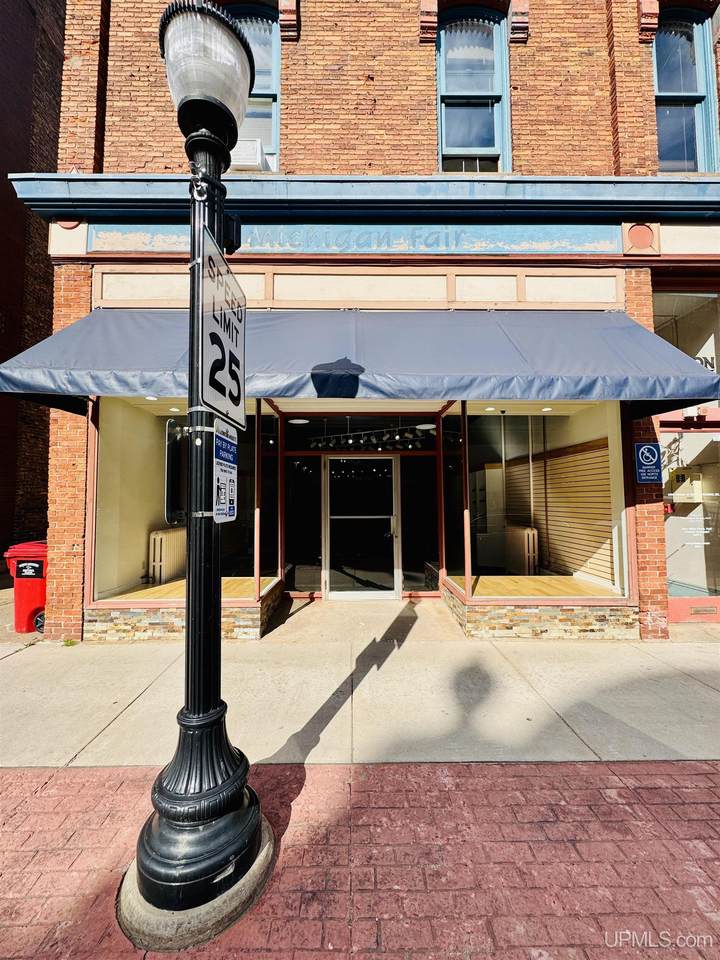 114 Washington - Photo 1