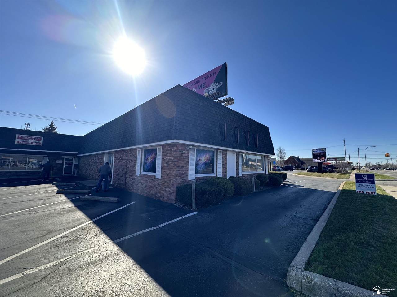 524 Telegraph - Photo 1