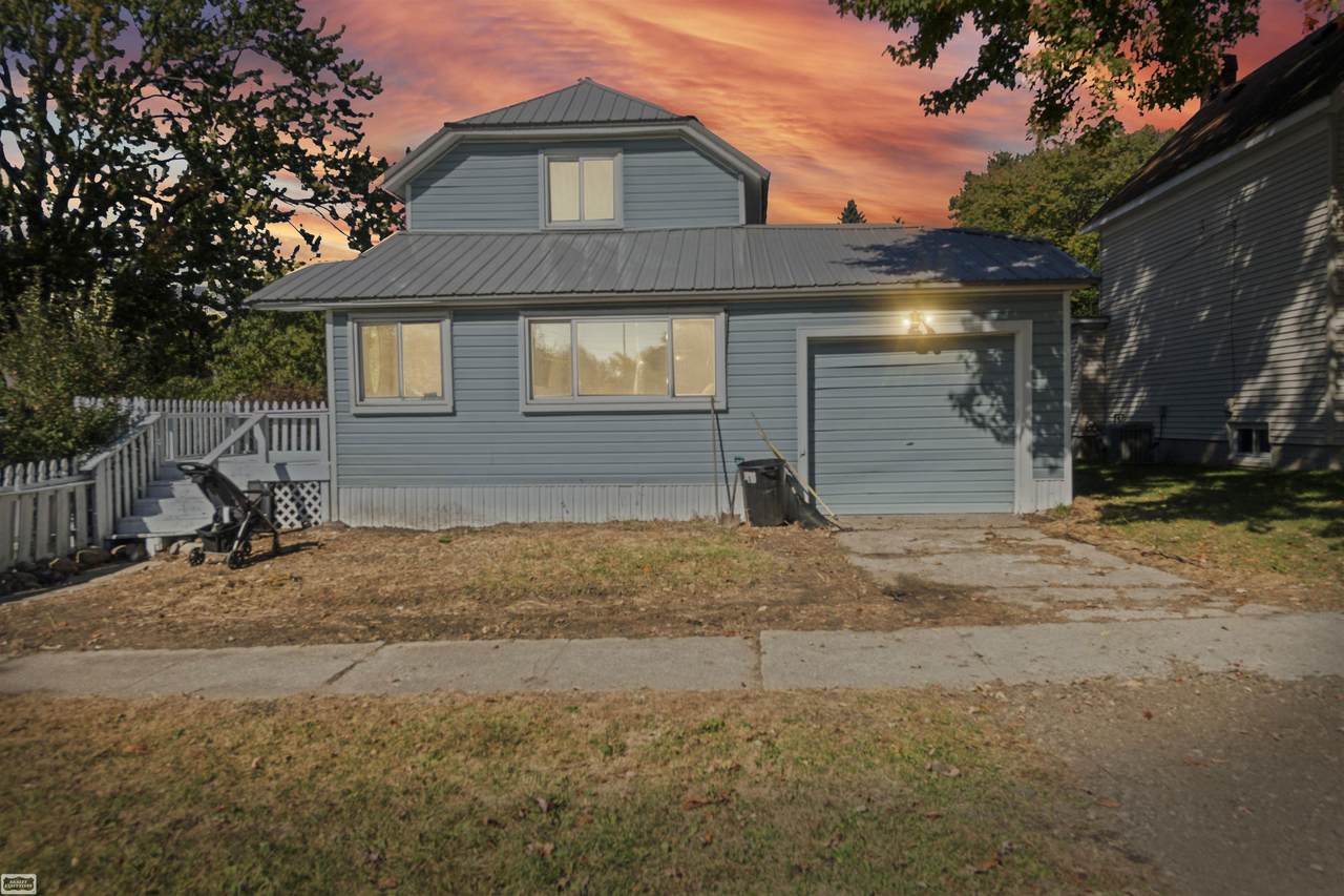 3905 Sheldon - Photo 1