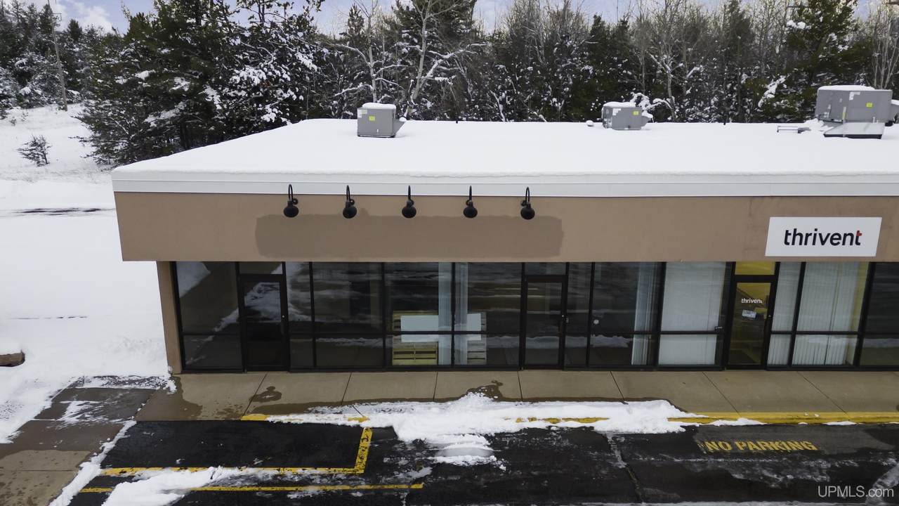 1366 Us41 - Photo 1