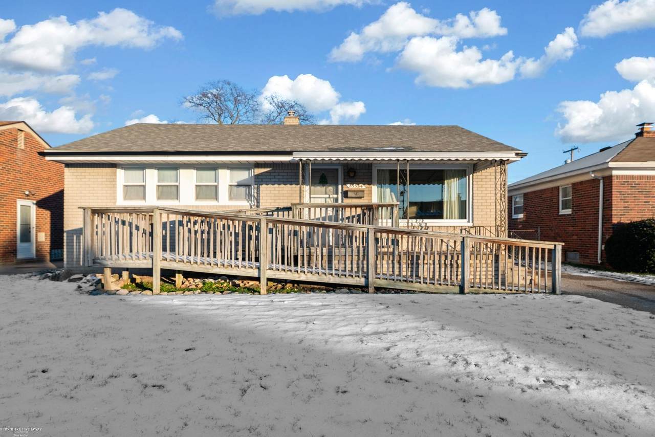 25534 Normandy - Photo 1