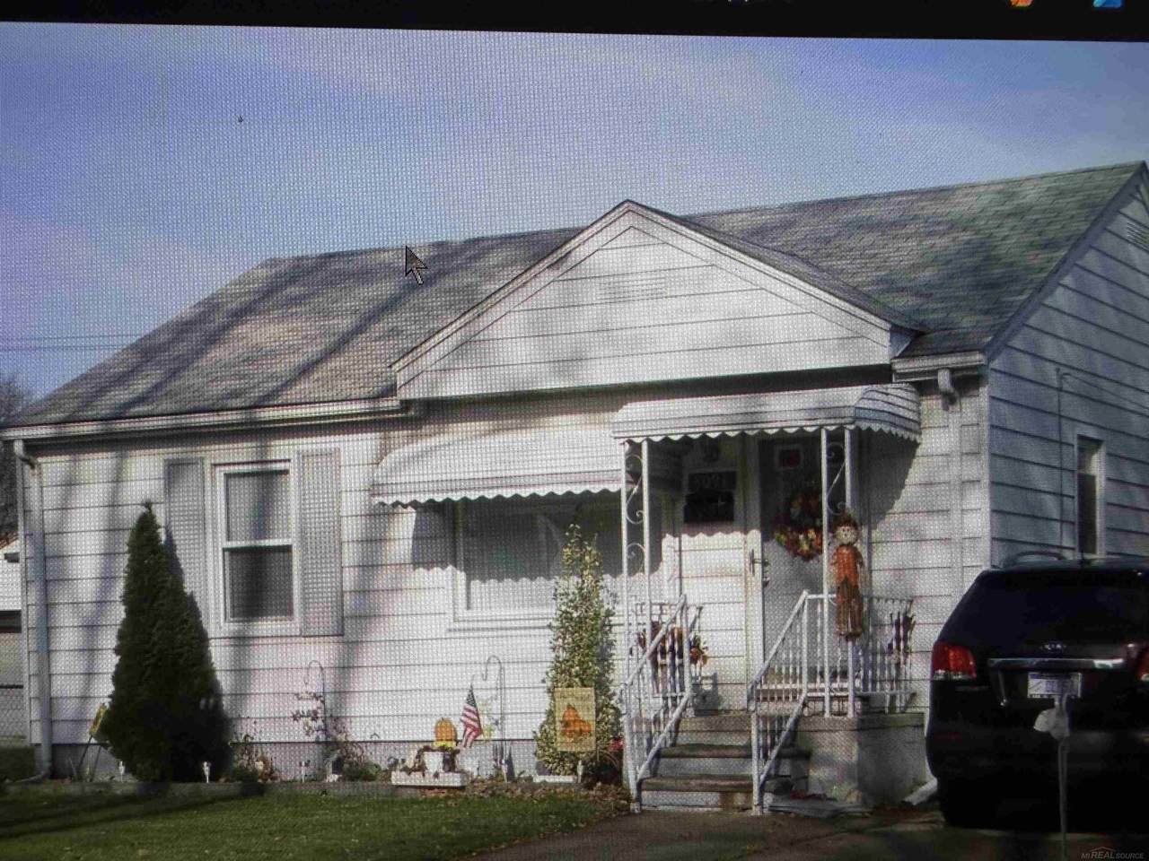 8091 Helen - Photo 1