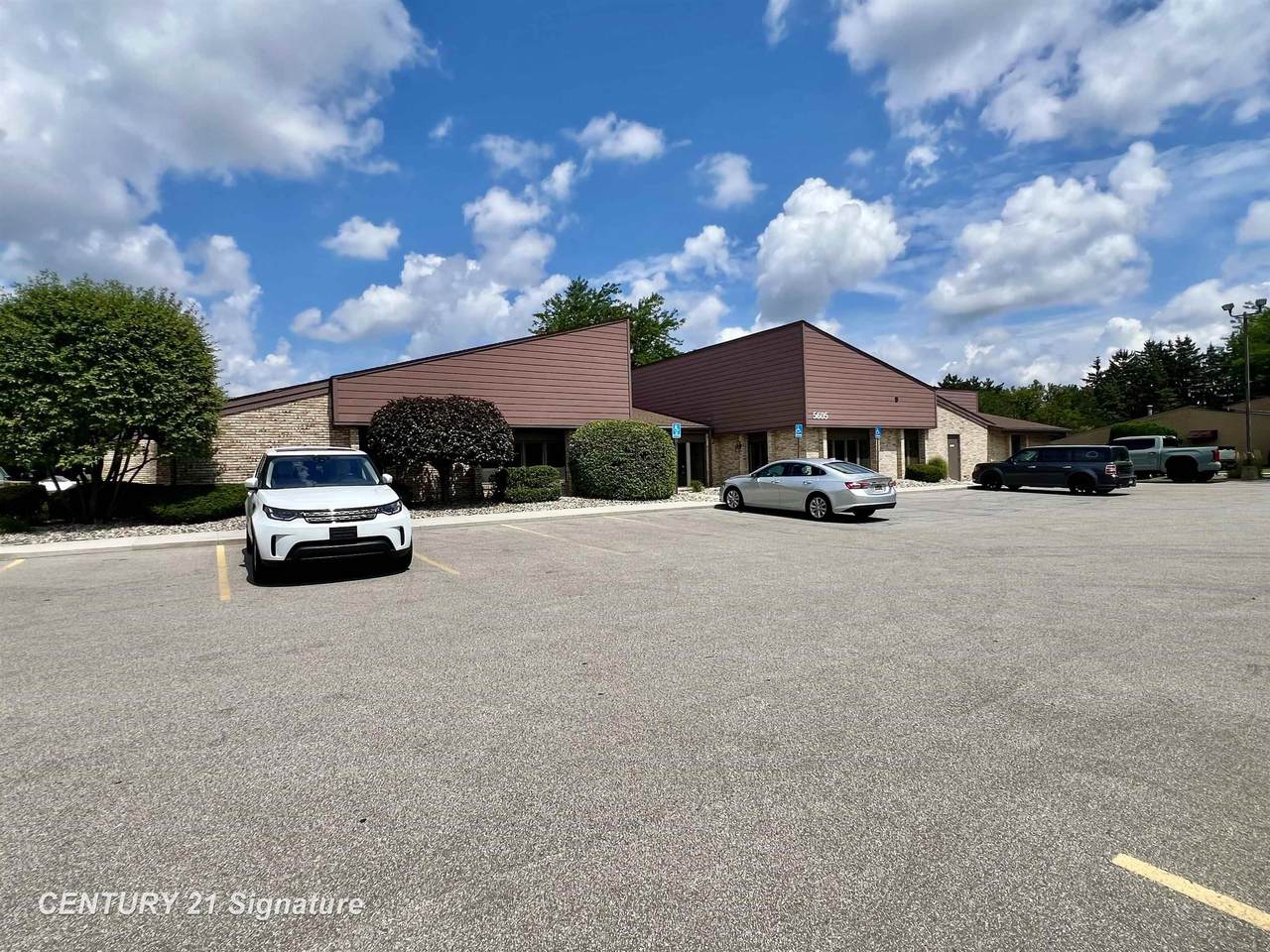 5605 Colony - Photo 1