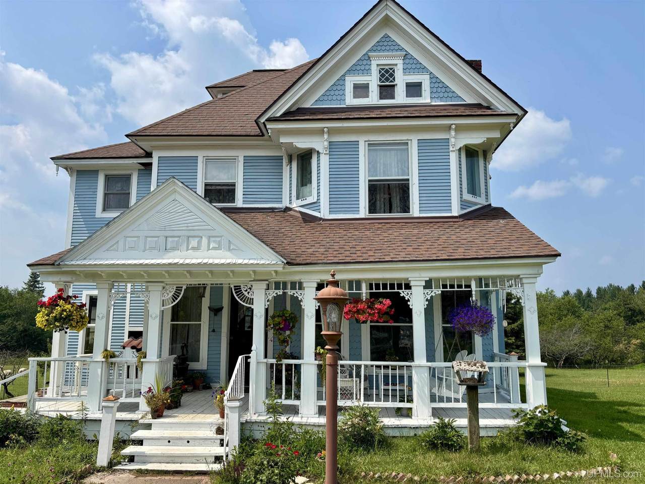 6211 County Road 441 - Photo 1