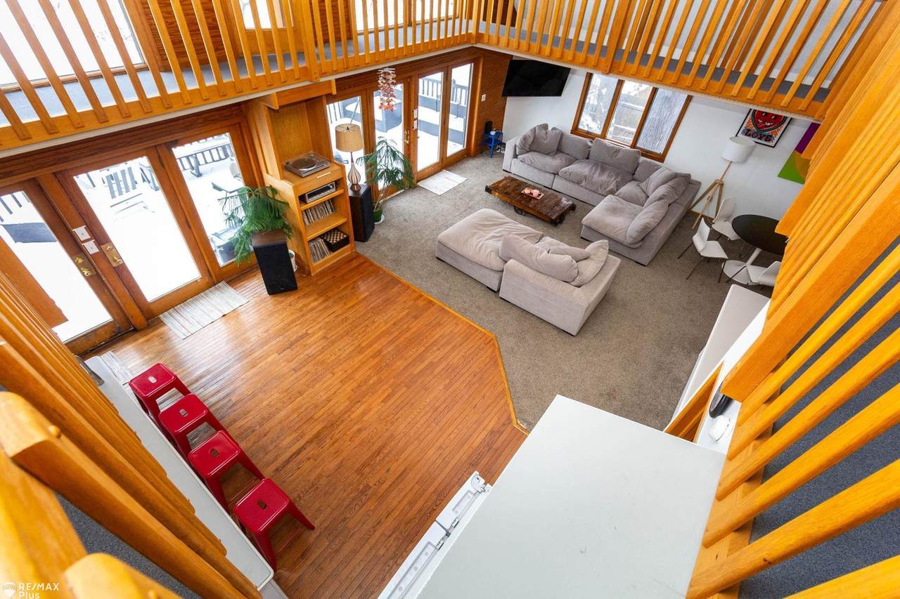 1380 Pratt - Photo 1