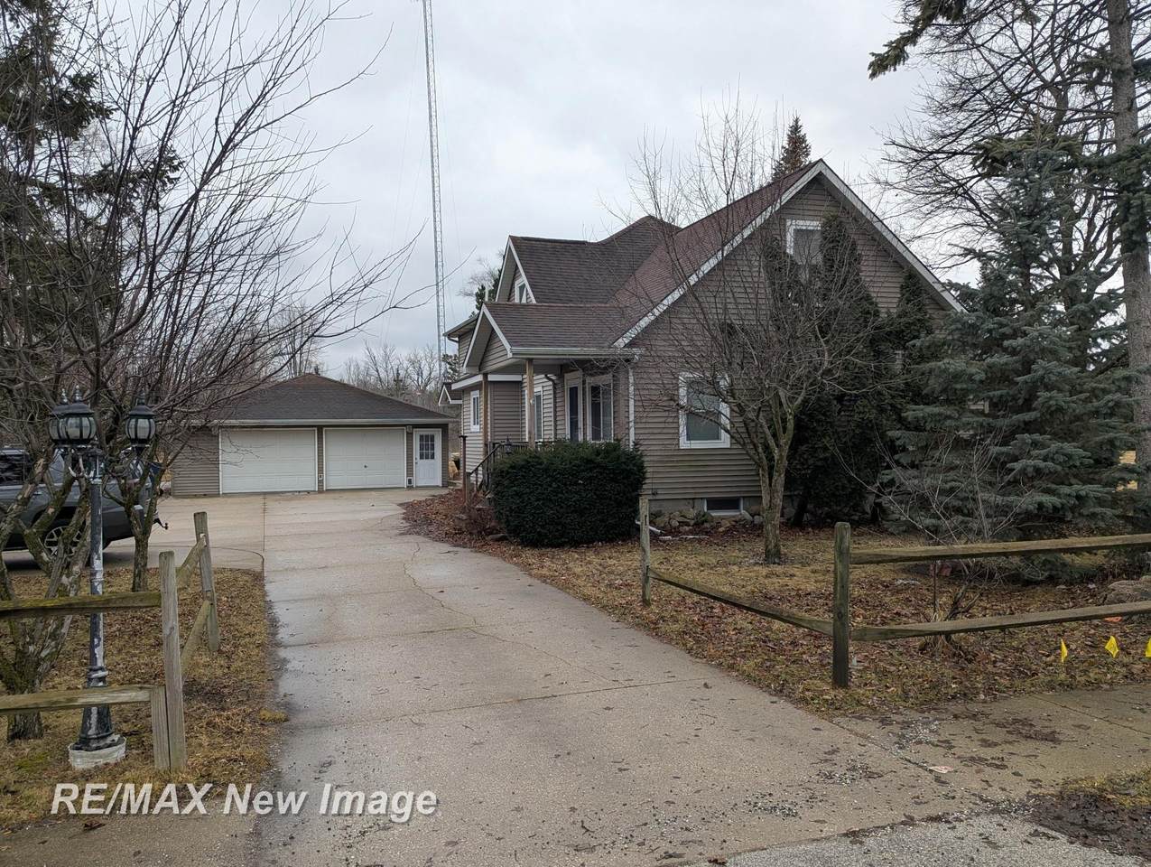 2385 Mccarty - Photo 1