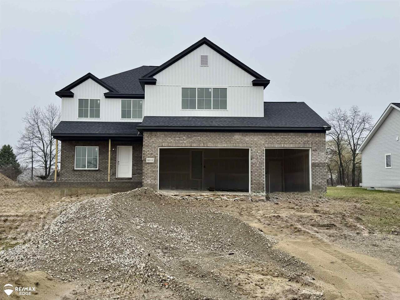 8018 Bradbury - Photo 1