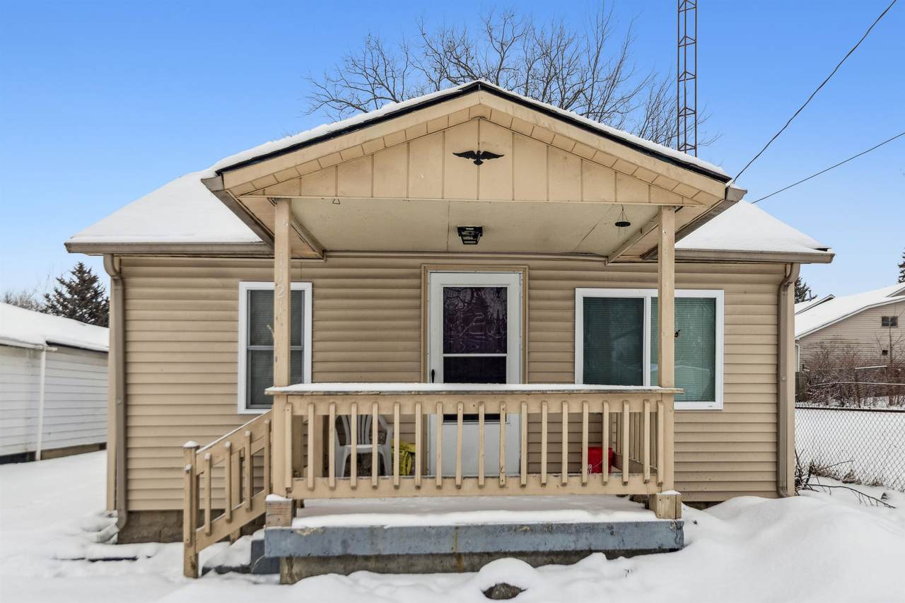 1121 Boatfield - Photo 1