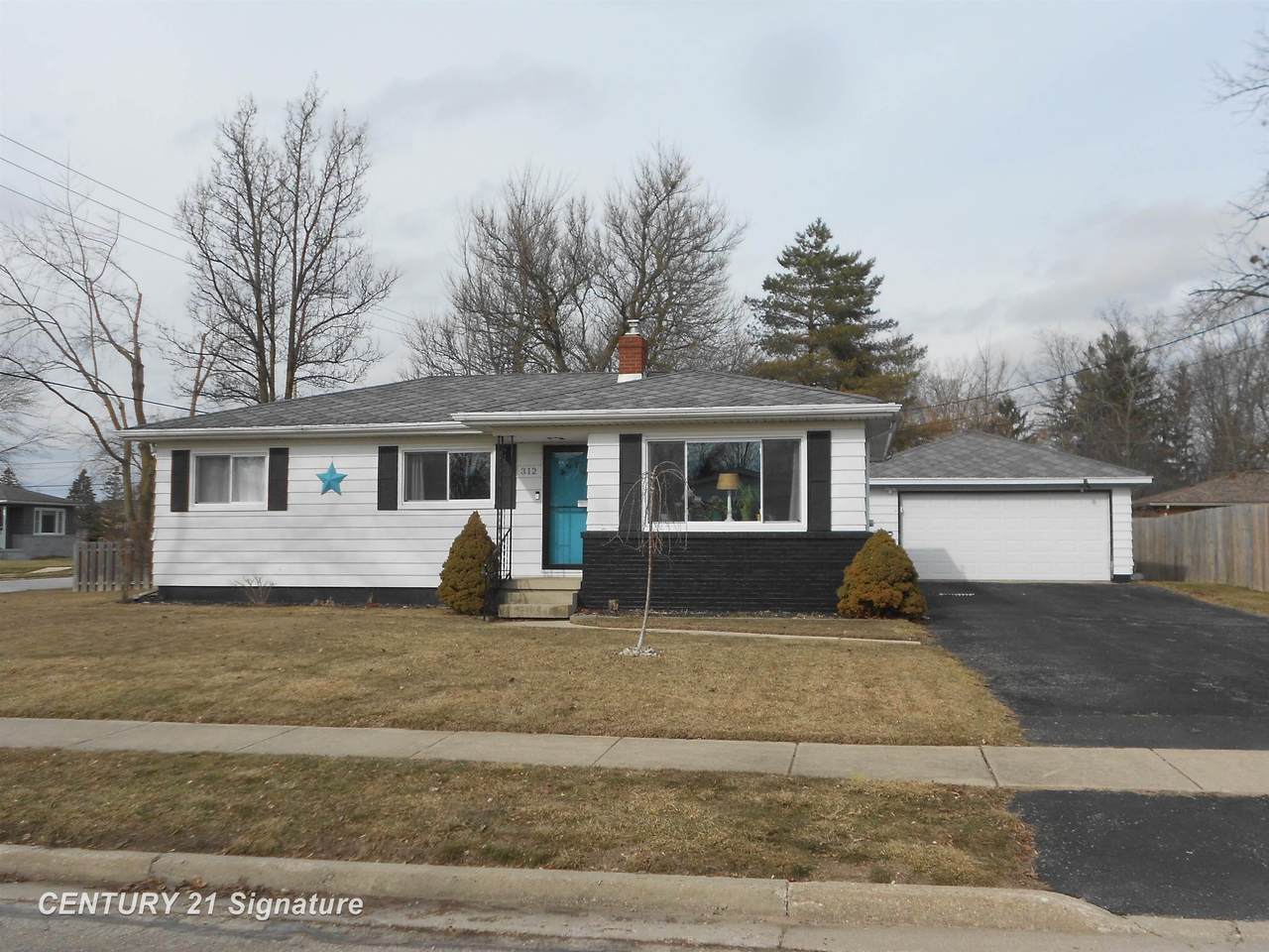 312 Church - Photo 1