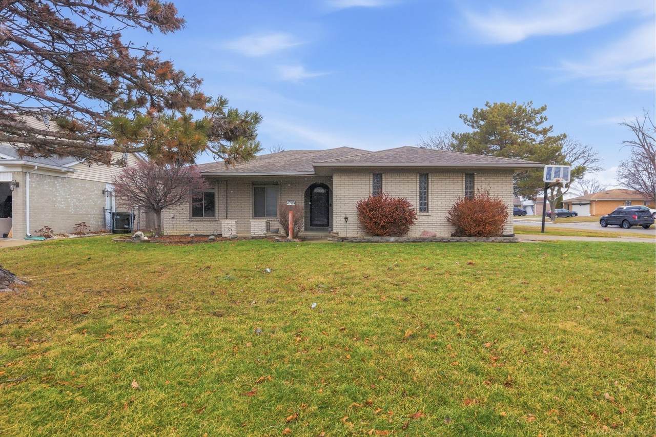 4789 Heidi - Photo 1