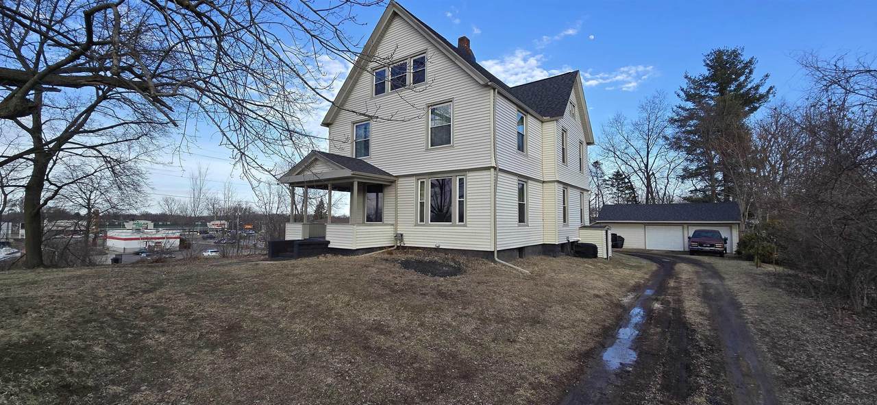 205 Dettman - Photo 1