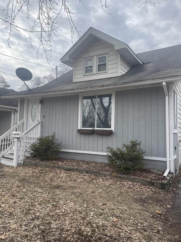 2129 Clinton - Photo 1