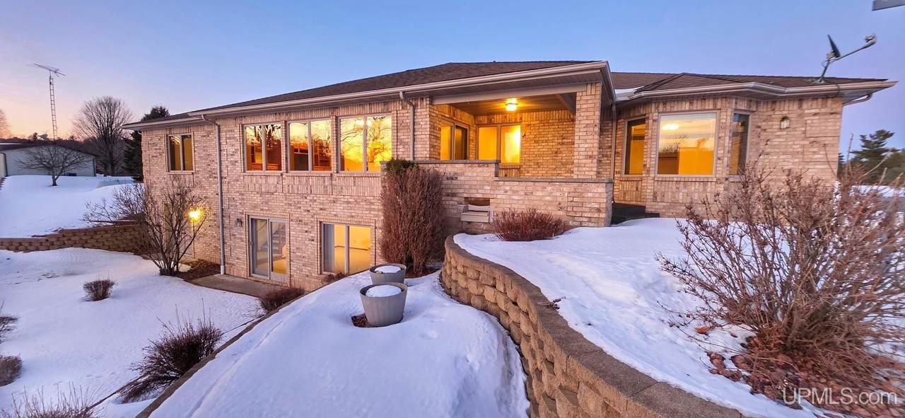 5723 River Meadows - Photo 1