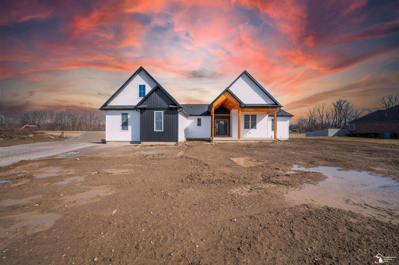 2706 Custer - Photo 1