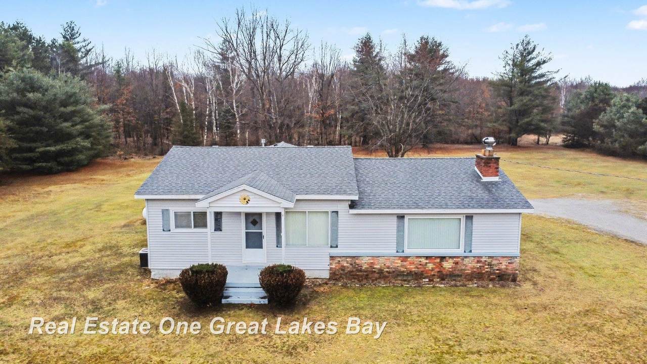 2750 Deckerville - Photo 1