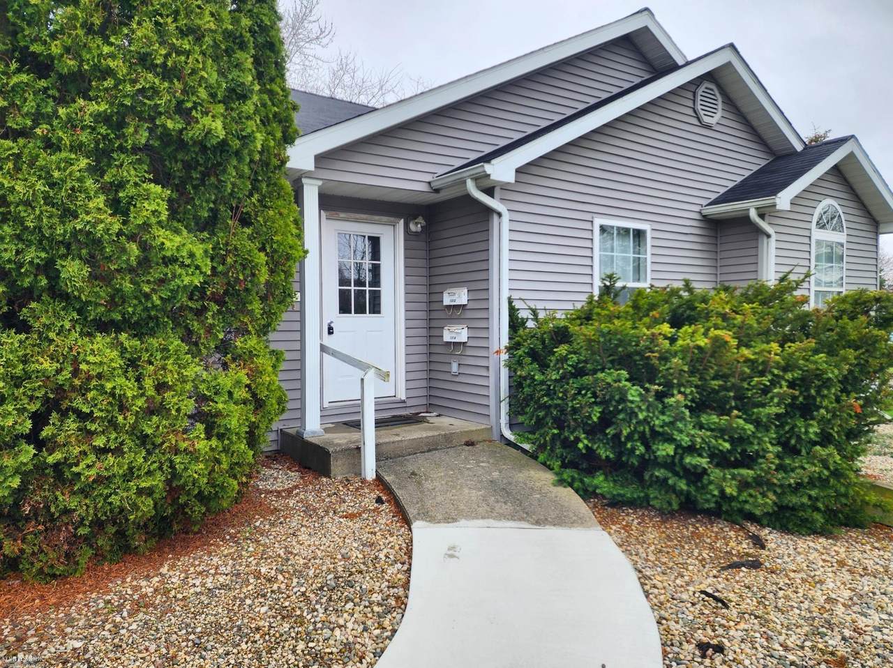 1314 Hickory - Photo 1