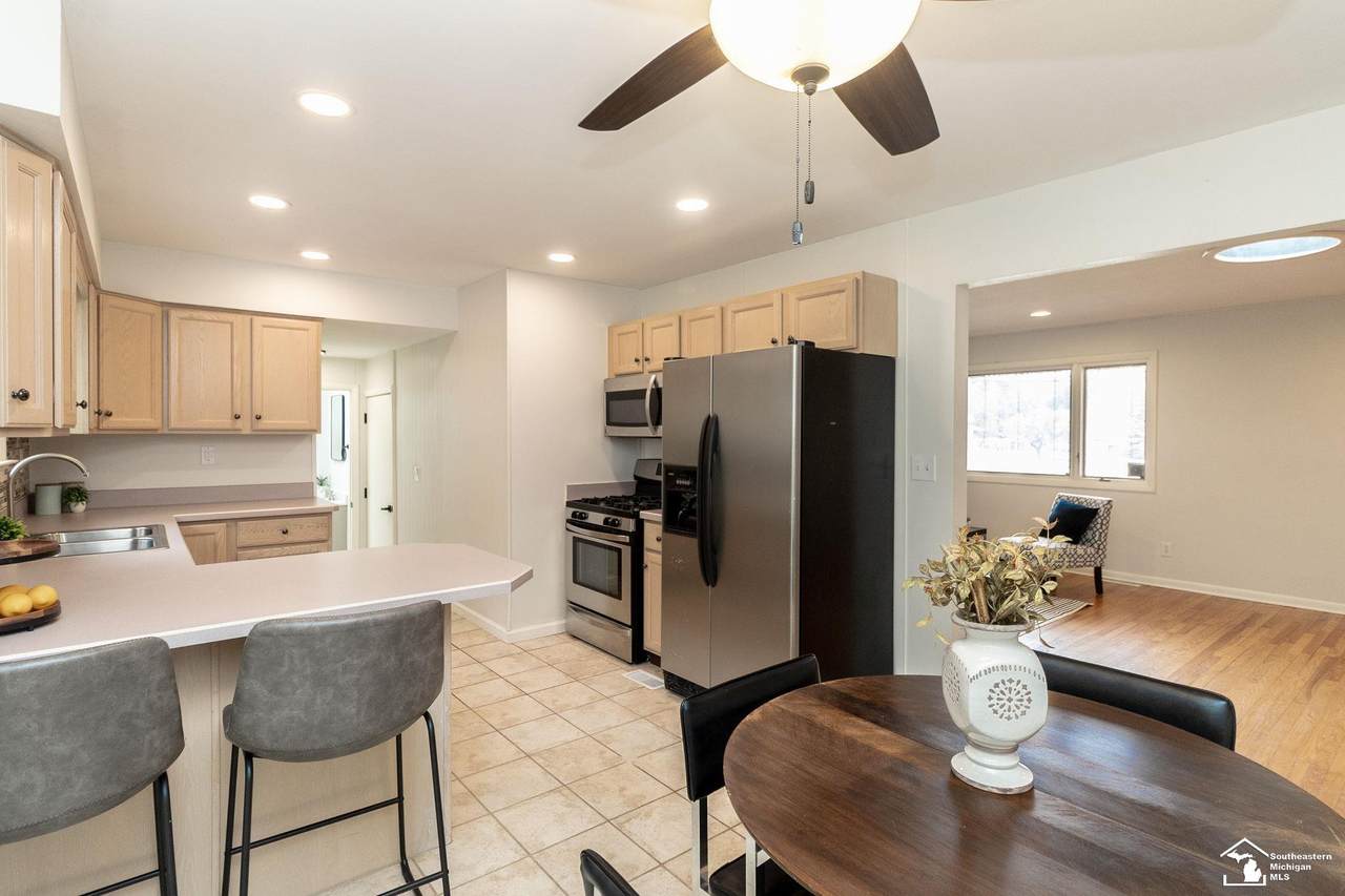 11000 Summerfield - Photo 1