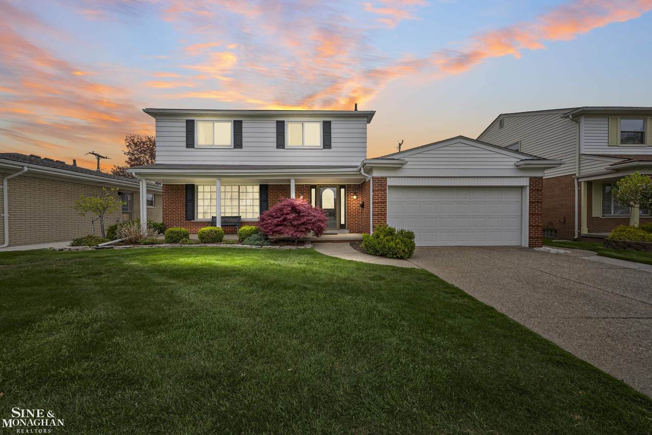 23331 Colonial - Photo 1