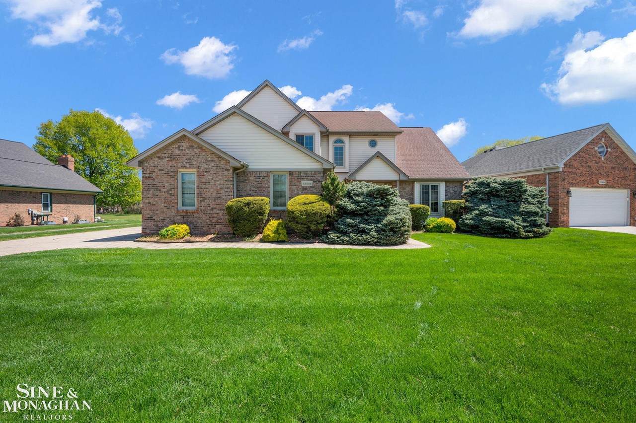 33548 Farmview - Photo 1