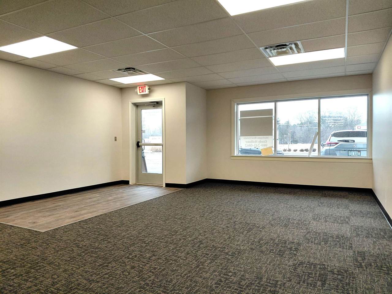 1585 Center - Photo 1