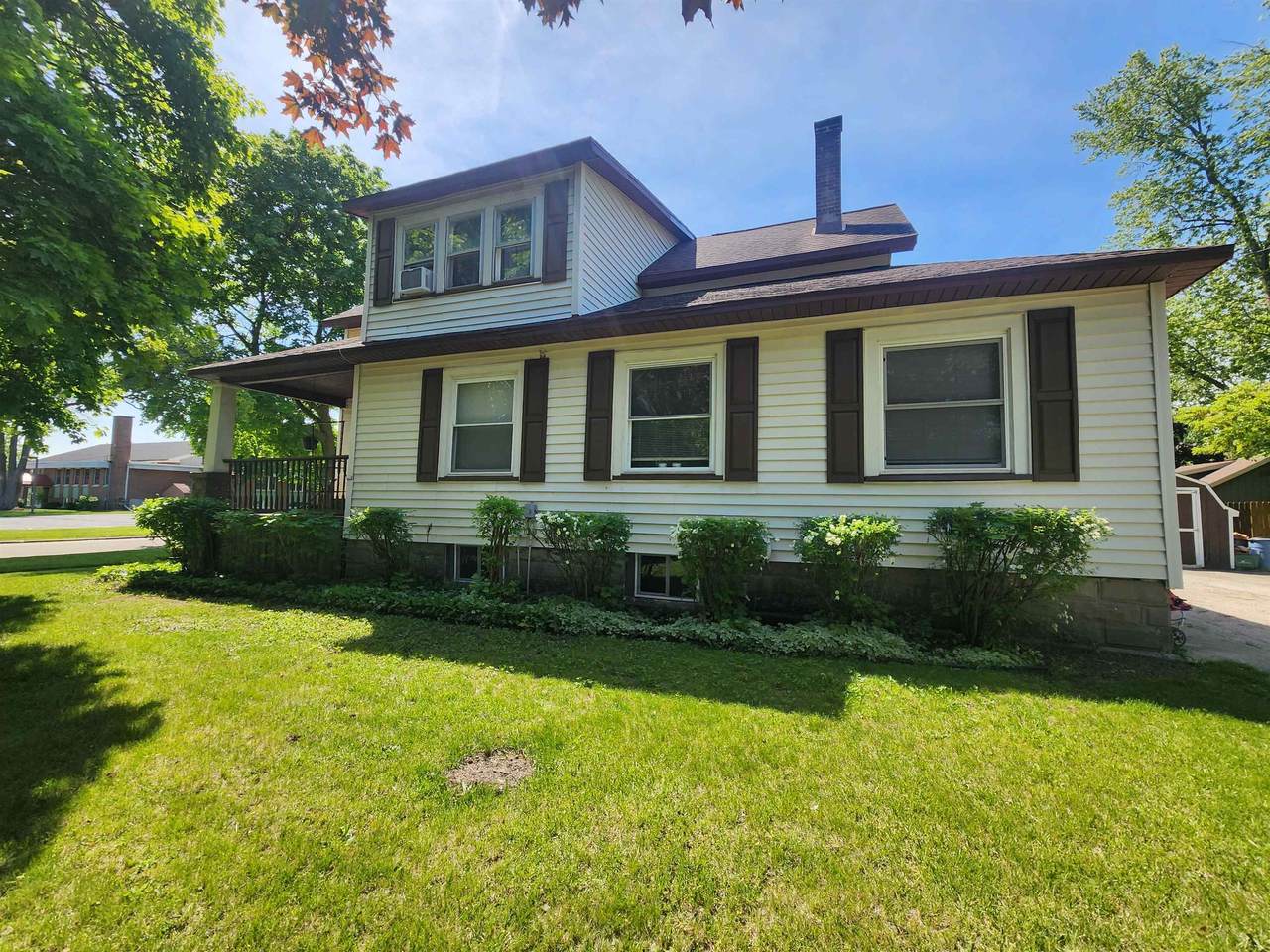 1006 Main - Photo 1