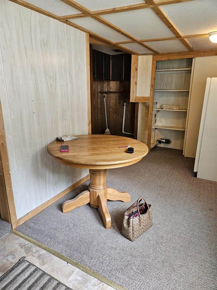 4627 Wildwood - Photo 1