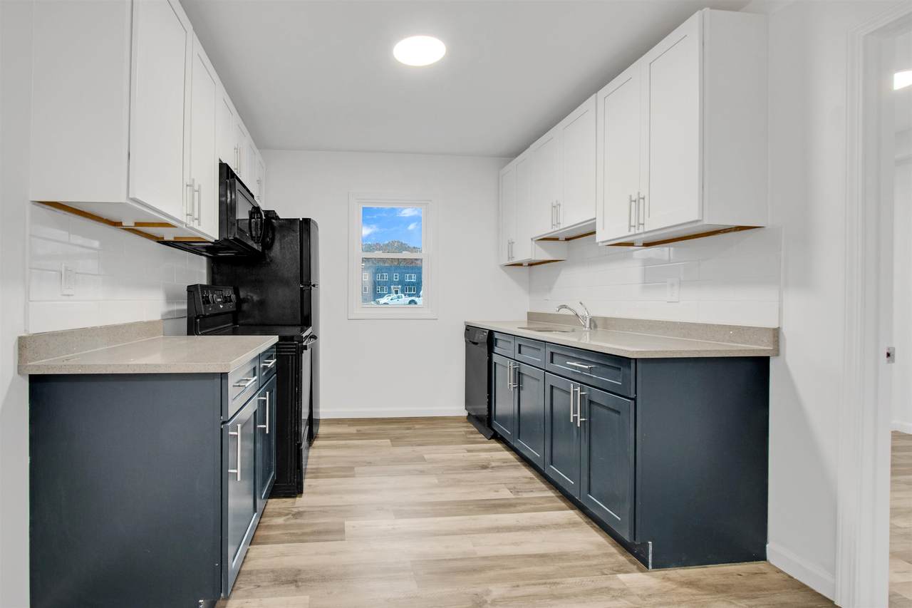 351 Sheffield Apt. C - Photo 1