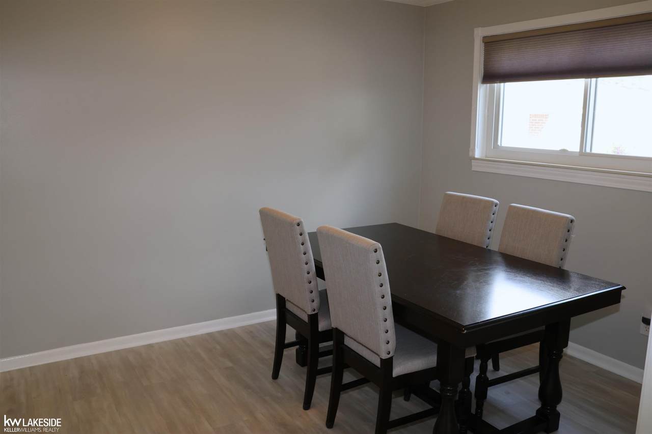 11457 Hanford - Photo 1