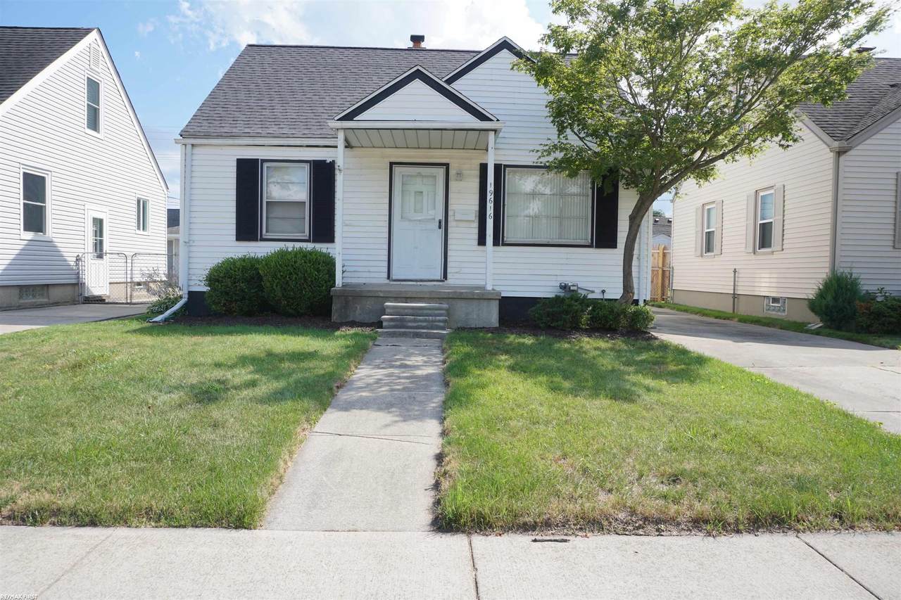 19616 Rosedale - Photo 1