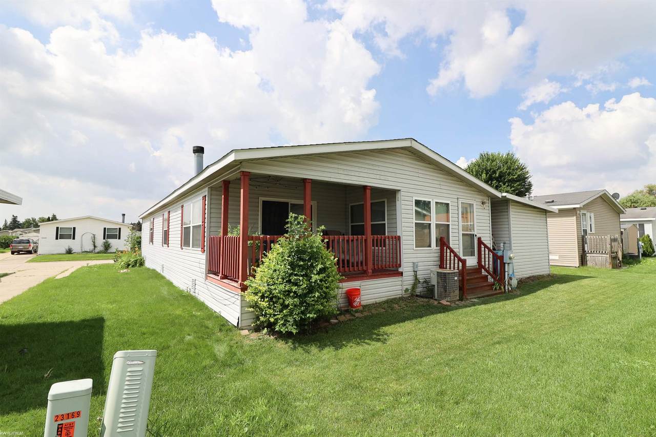 23157 Grey Gables - Photo 1