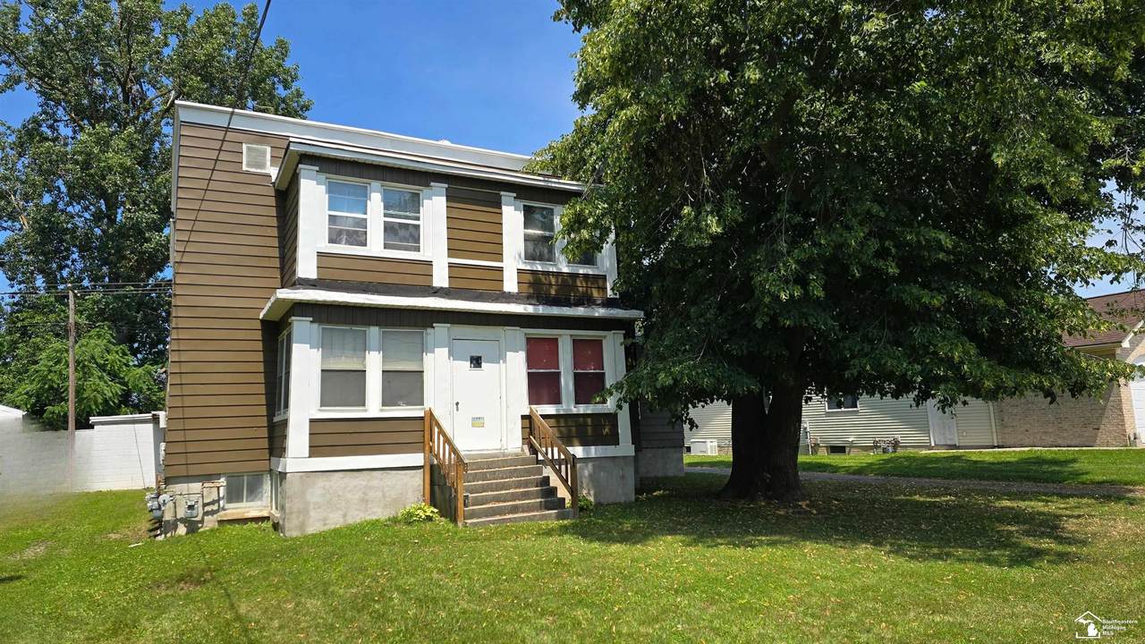 3042 Custer - Photo 1