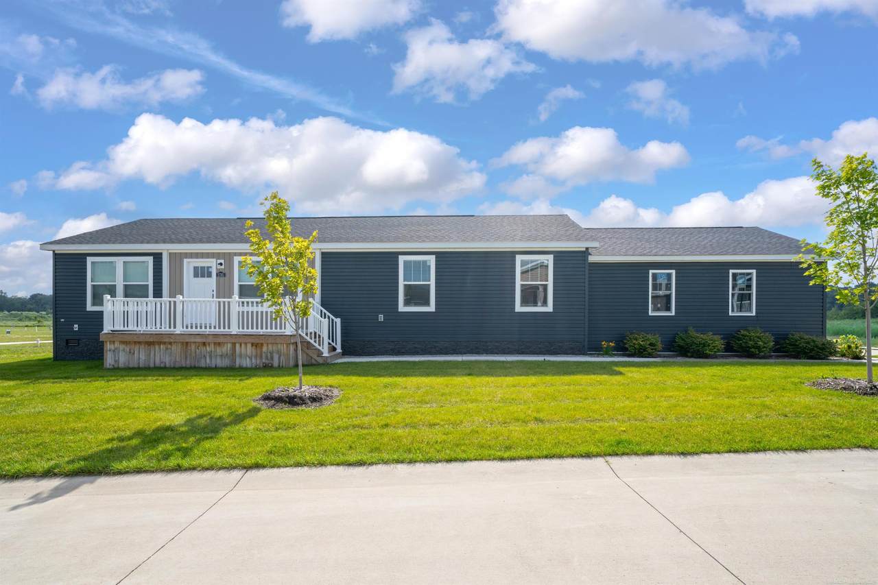 2785 Trade Winds - Photo 1