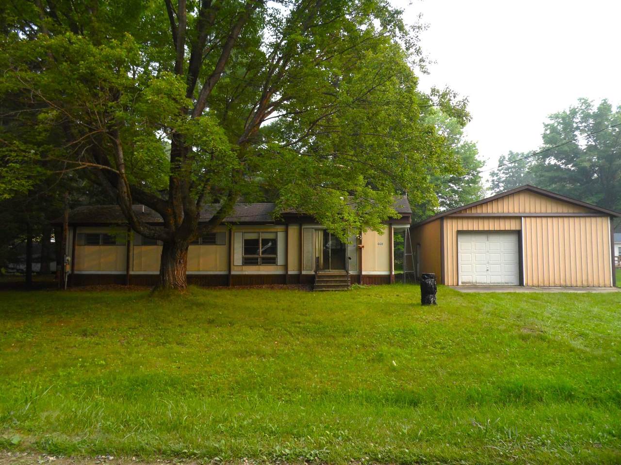668 Big Oaks - Photo 1