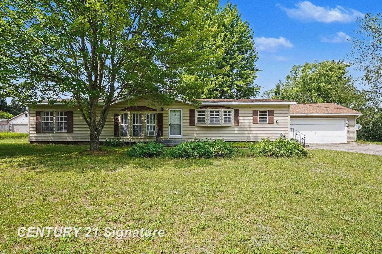 6880 Emery - Photo 1