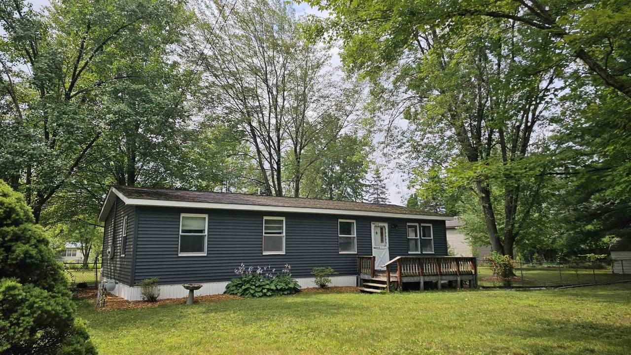 1096 Walnut - Photo 1