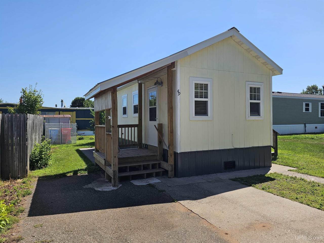 49 Lot - Photo 1