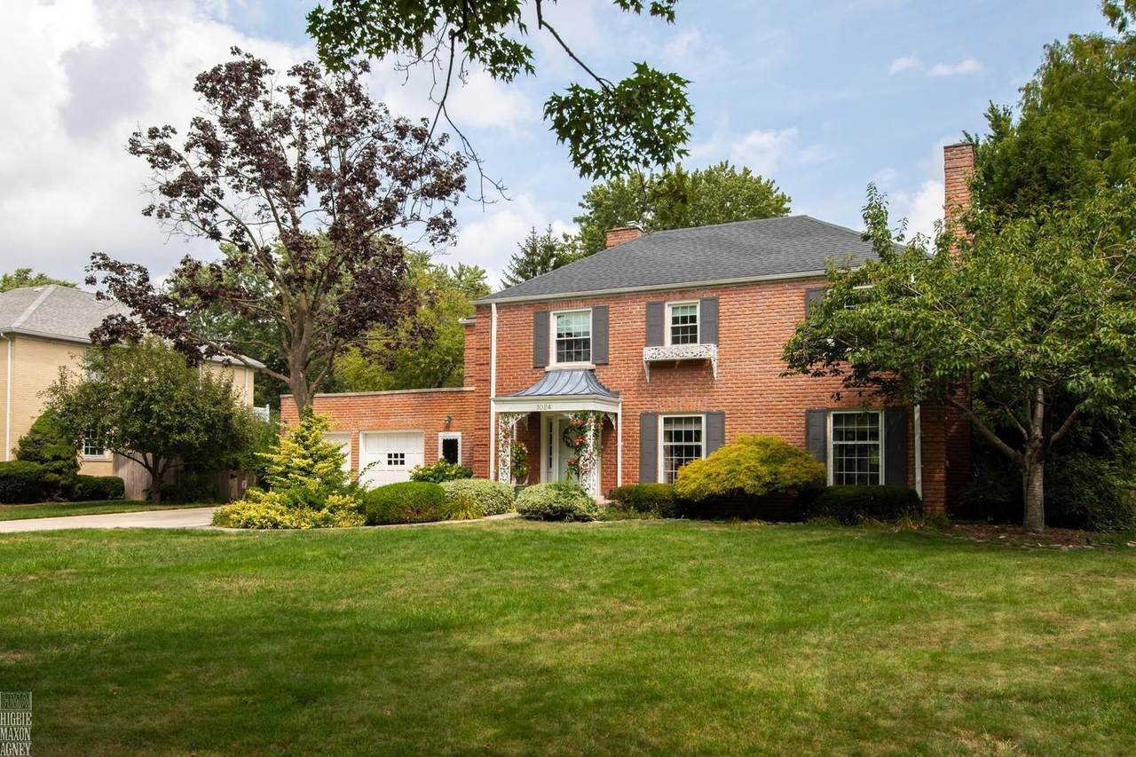1024 Buckingham - Photo 1