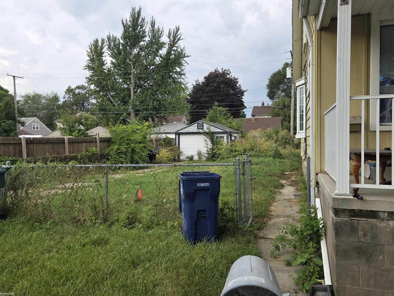 1404 Grant - Photo 1