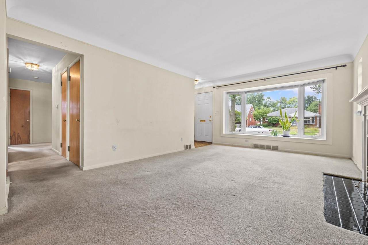 21931 Edmunton - Photo 1