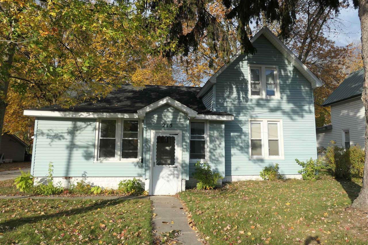 215 Lincoln - Photo 1
