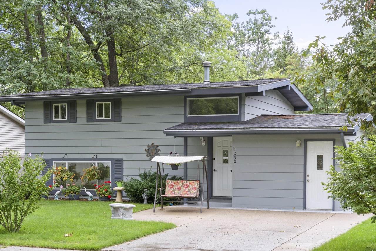 1230 Rose Street - Photo 1