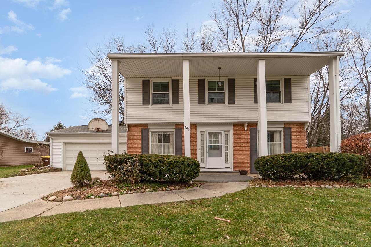 227 Fleming Drive - Photo 1