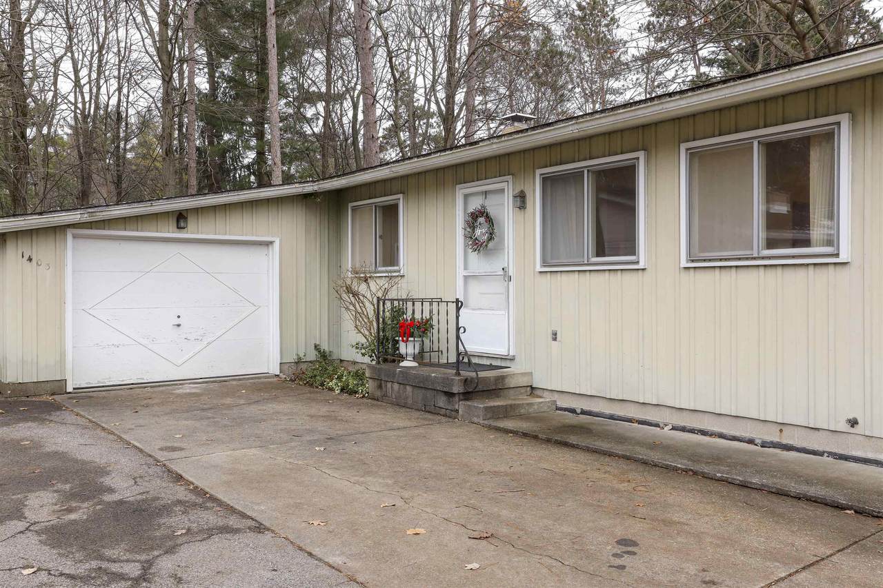 1403 Dilloway Drive - Photo 1