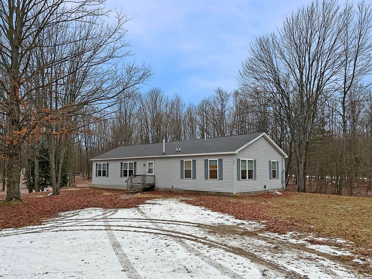 656 Thompsonville Highway - Photo 1