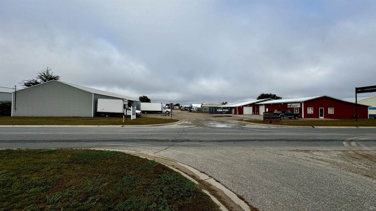 291 Hanthorn - Photo 1