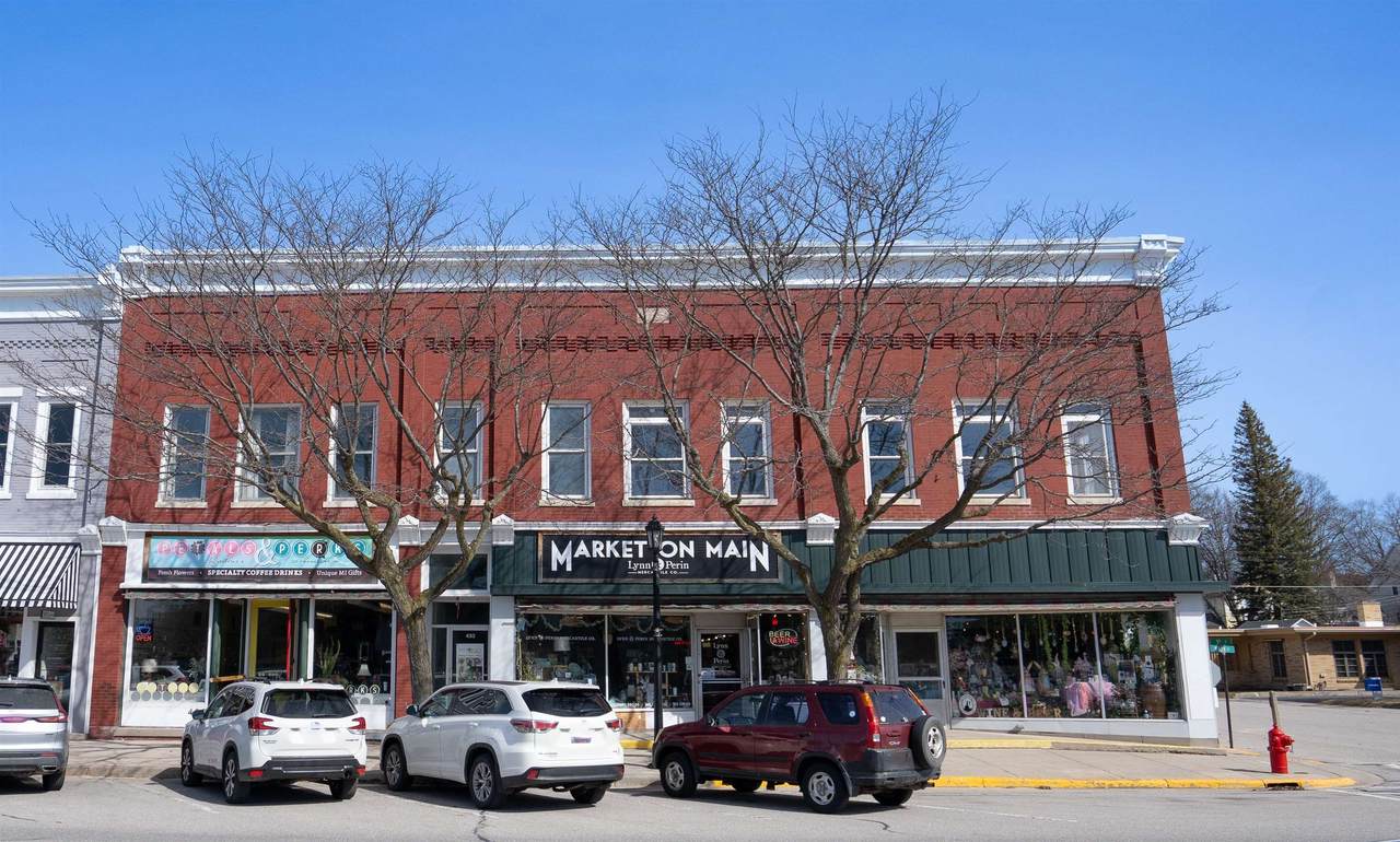 433 Main - Photo 1